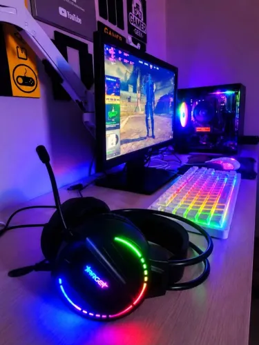 PC GAMER RYZEN 5 PODEROSO E LINDO AQUARIO RGB COMPLETO COM TECLADO MOUSE WIFI HEADFONE