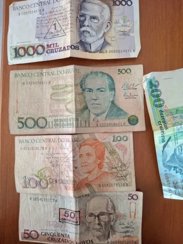 Moedas e Notas antigas - valor a combinar