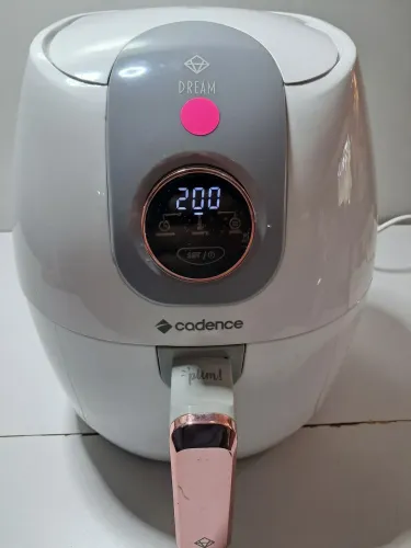 Airfry Cadence Digital 3 litros, 220v Sem Uso