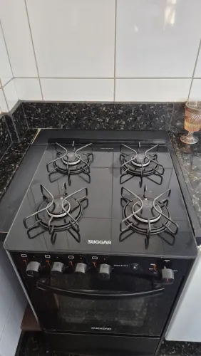 Fogão Suggar 4 bocas , 220volts, somos novo