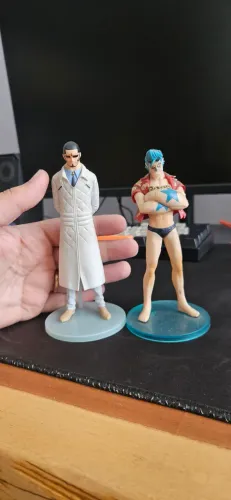Action figure one piece