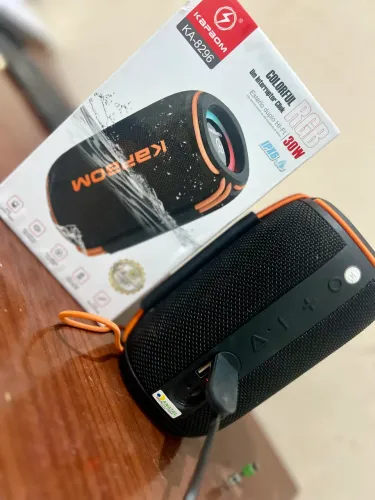 Caixa de Som Bluetooth Kapbom KA-8296 30W - Portátil e À Prova D'água