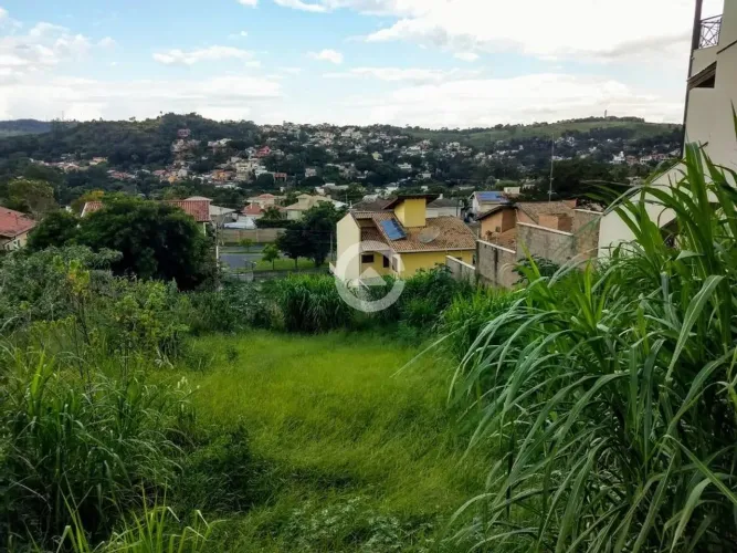 Terreno à venda em Campinas, Sousas, com 462 m²
