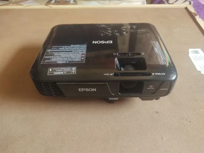 Projetor Epson( Power life S31+) Novo.