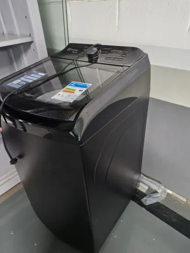 Lavadora de Roupas Electrolux 14,5kg Preta Cesto Inox 11 Programas de Lavagem LEP15