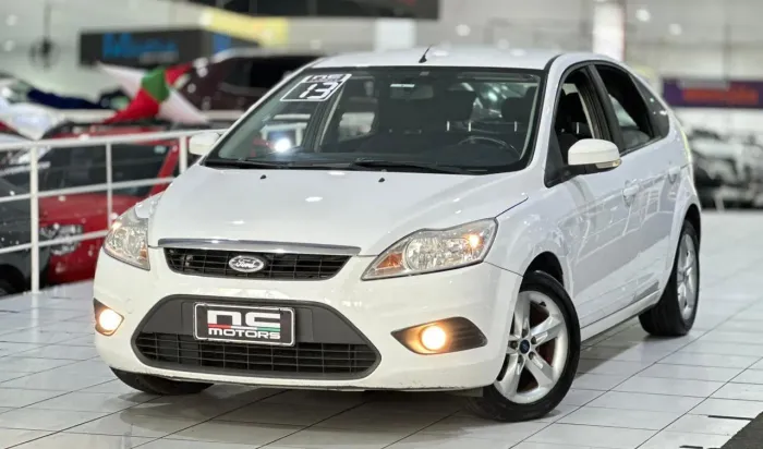 Ford Focus 1.6 S/1.6 SE Flex 16V 5P AUT 2013