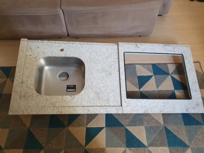 Pia de granito para cozinha com furo para cooktop 4 bocas