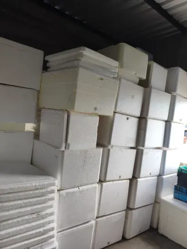 Caixas de isopor 120 litros