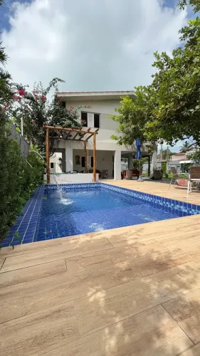Casa de Esquina com 700m², Lazer Completo e Energia Solar na Barra de São Miguel