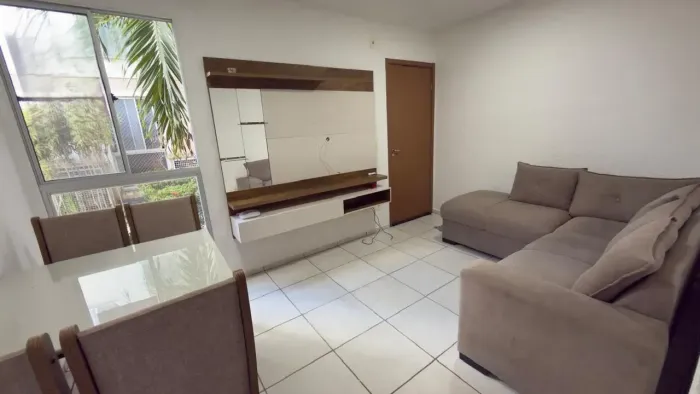 Apartamento 2/4, terreo, mobiliado - Cond. Parque Flora - SIM