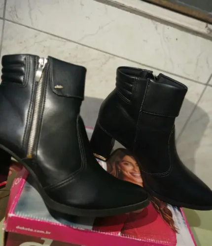 Vendo bota pra o São João 