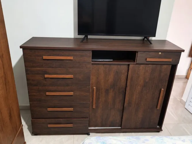 Vendo cômoda