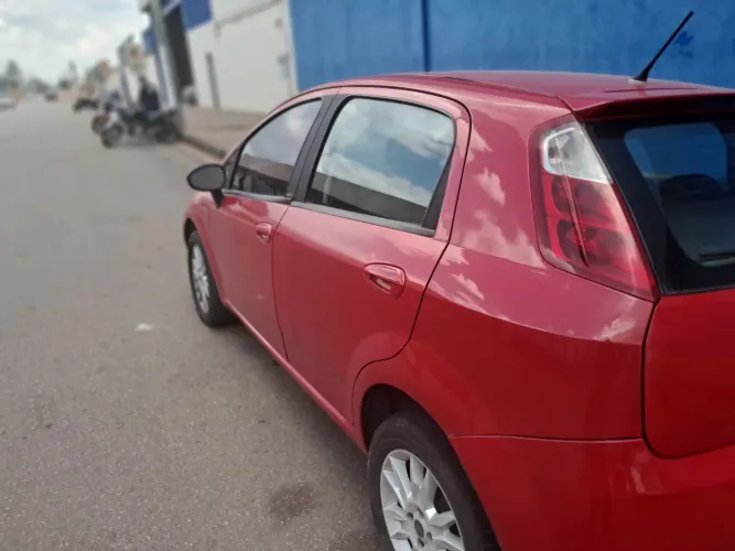 Fiat Punto Essence 1.6 Flex 16V 5P 2011