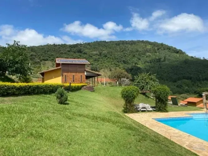 Pousada à Venda em Piracaia Estrutura Completa e Vista Deslumbrante