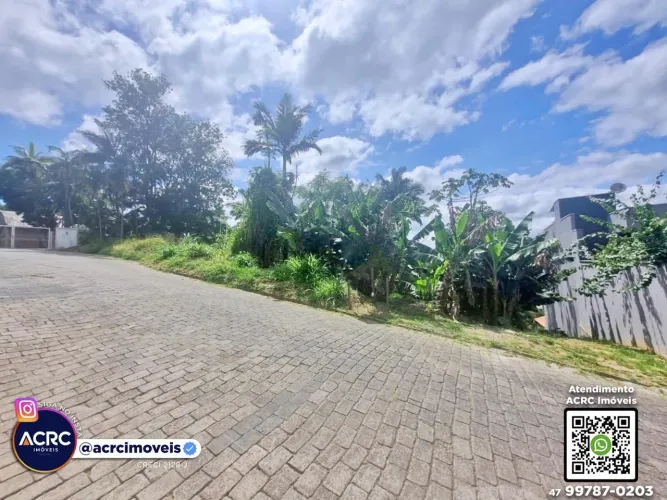 ACRC Imóveis - TE01304 - Terreno com um total de 657m² a Venda no Bairro Itoupava Seca
