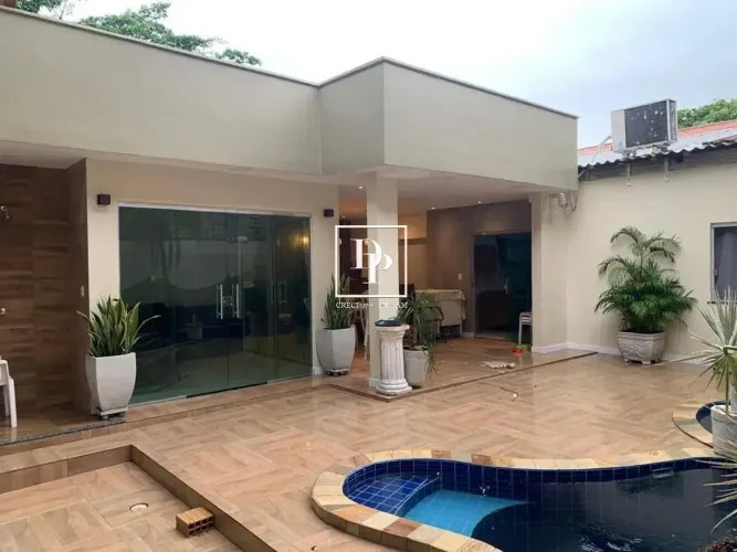 Duas casas com área gourmet à venda no Conj. Duque de Caxias