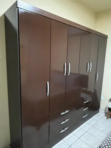 Guarda-roupa 6 portas