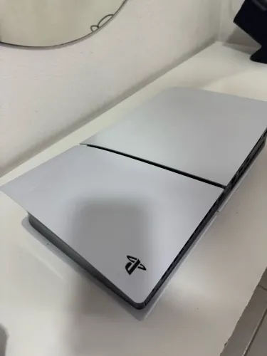 PS5 Digital Slim 825G - 2 controles