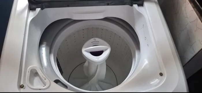 Máquina de lavar consul.