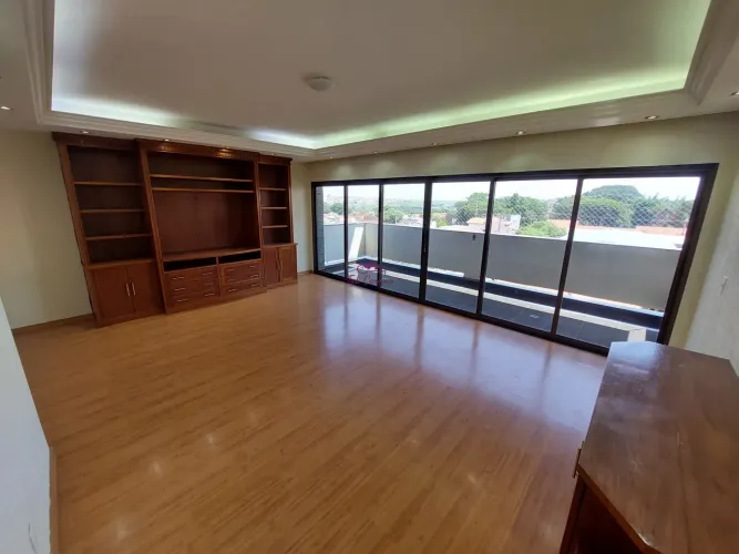 Imperdível apartamento à venda no Centro de Indaiatuba-SP: 3 quartos, 1 suíte, 3 salas, 4