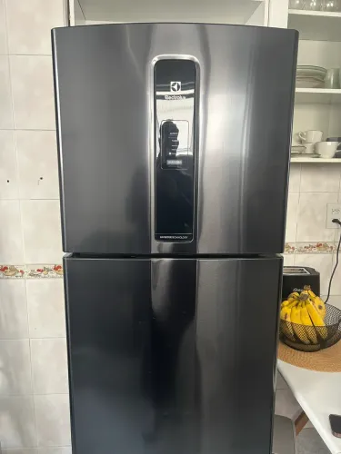 Geladeira Electrolux IF43B 390L Frost Free Inverter Black Inox