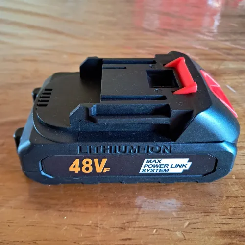 Bateria 48V Recarregável produto novo serve para vários tipos de Ferramenta