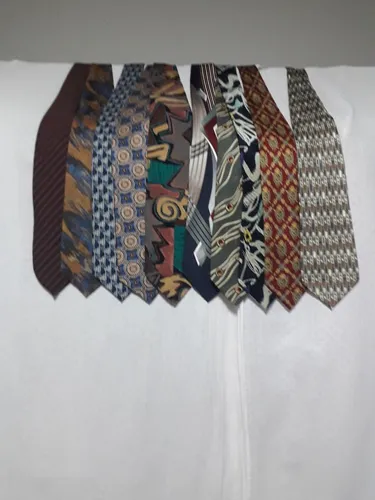 Vendo inestimável kit de gravatas de seda importadas 