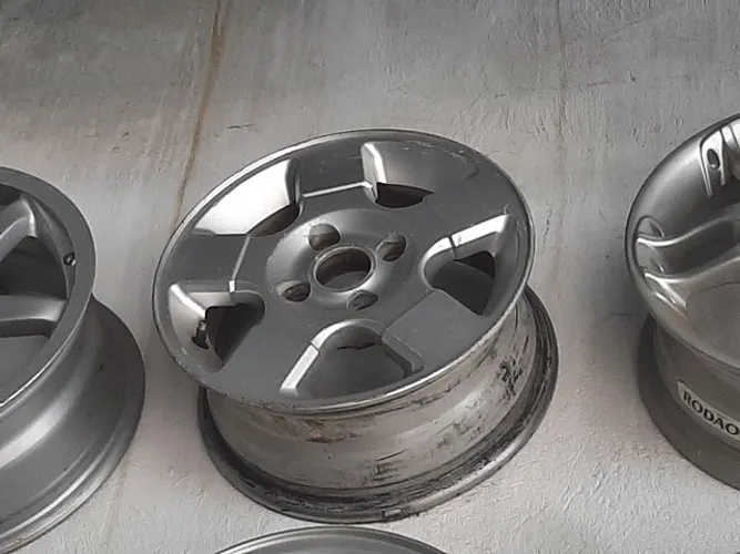 Roda aro 13 Golf Gti Prata Volkswagen parati jogo 4x100