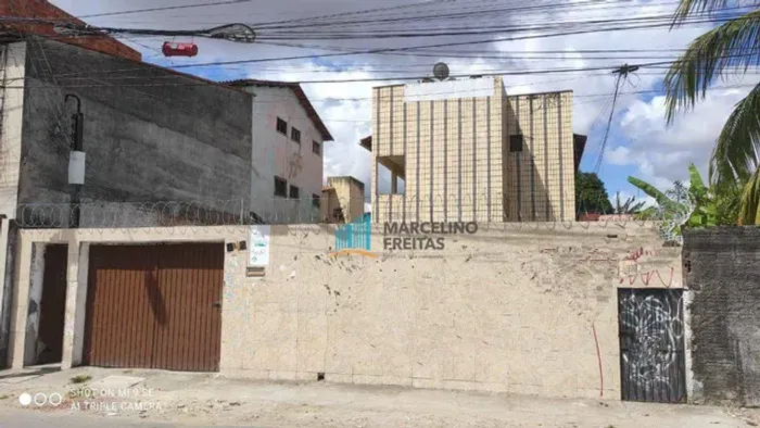 Apartamento com 2 dormitórios para alugar, 50 m² por R$ 580,00/mês - Manuel Sátiro - Forta