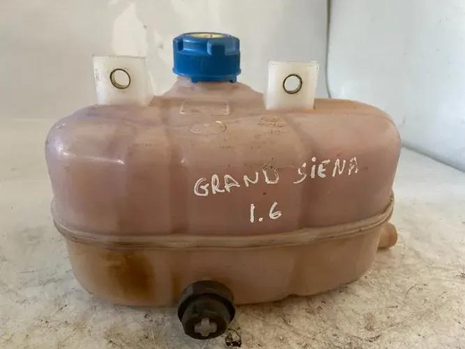 Reservatório De Agua Fiat Grand Siena 2017