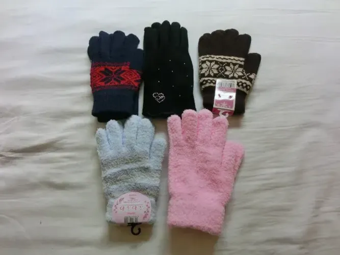 Luvas (Nova 60,00 cada)