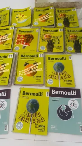 Vendo coleção completa Bernoulli