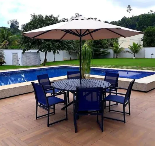 Conjunto de Mesa e Cadeiras para Área Externa