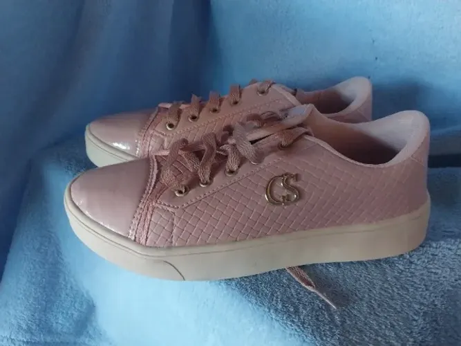 Tênis feminino n 36 Usado