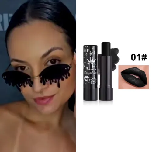 Kit Black, batom, óculos e tiara