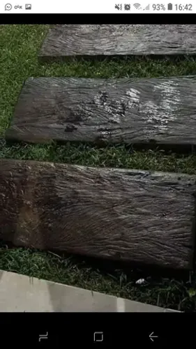 Dormentes com textura de Madeira