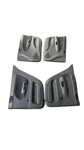 Jogo de forro de porta do Gol, e Voyage G5, G6, G7 e G8 vidro traseiro manual