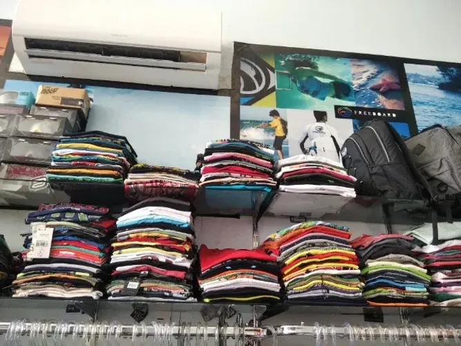 Camisas gola careca masculinas diversas grifes originais em atacado e varejo ! 