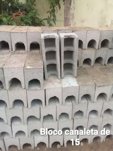 Vendo bloco de canaleta 15 R$ 4,55