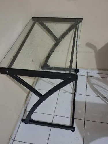 Mesa ferro vidro