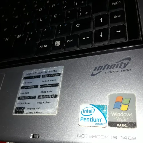 Notebook Sti com defeito para retirar peças 