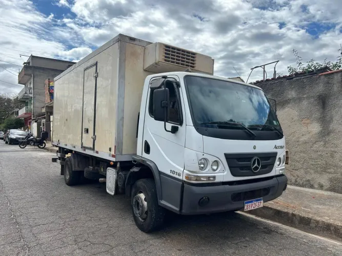 MERCEDEZ BENZ ACCELO 1016 2020 AUTOMÁTICO COM BAÚ REFRIGERADO UNICO DONO IMPECAVEL