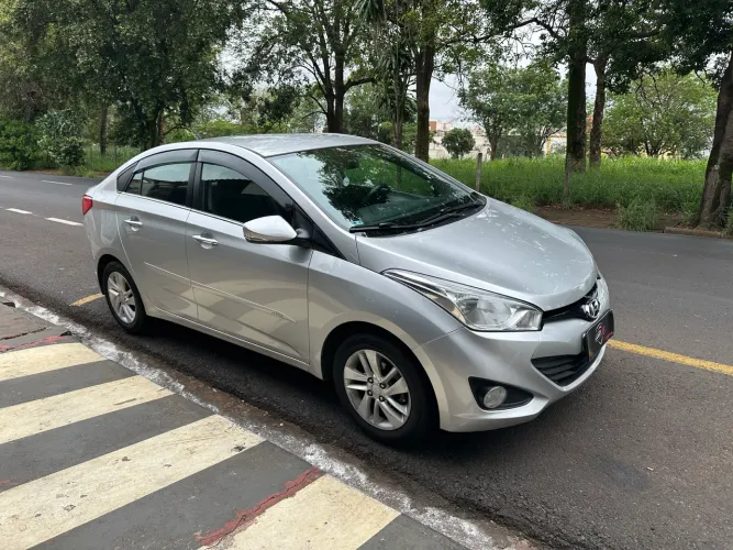 Hyundai HB20S Premium 1.6 Flex 16V Aut. 4P 2015