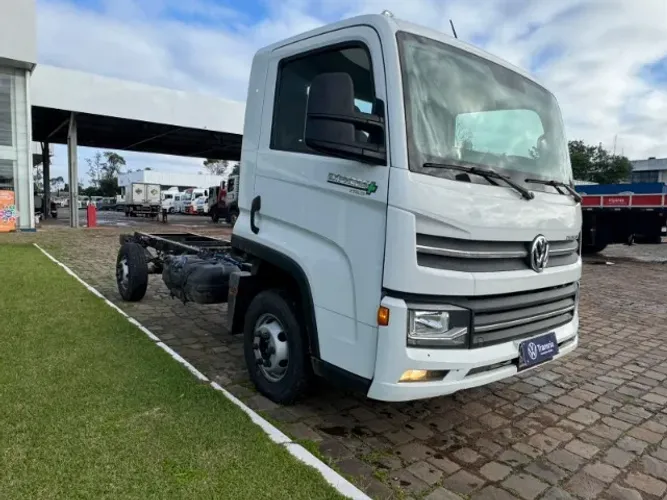 Caminhão Volkswagen Delivery Express+ - 2023