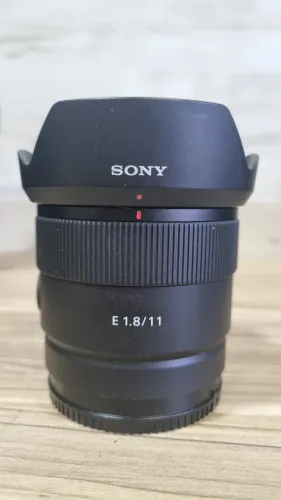 Lente sony 11mm 1.8 zerada