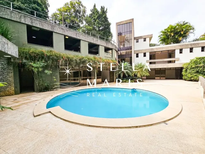 Gávea, Belíssima Casa rodeada pelo verde com linda vista em condomínio à venda em excelent