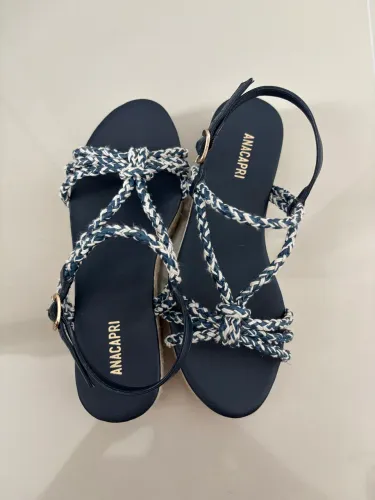 Sandália Anacapri semi nova
