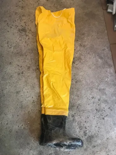 Jardineira Macacão Pesca Impermeável Com Bota + Jaqueta Pvc