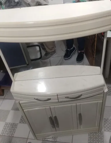 Armário para banheiro não acompanha pia (lavatório)