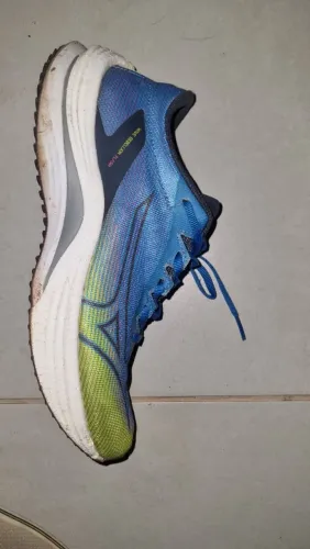 Mizuno wave rebellion flash 1
